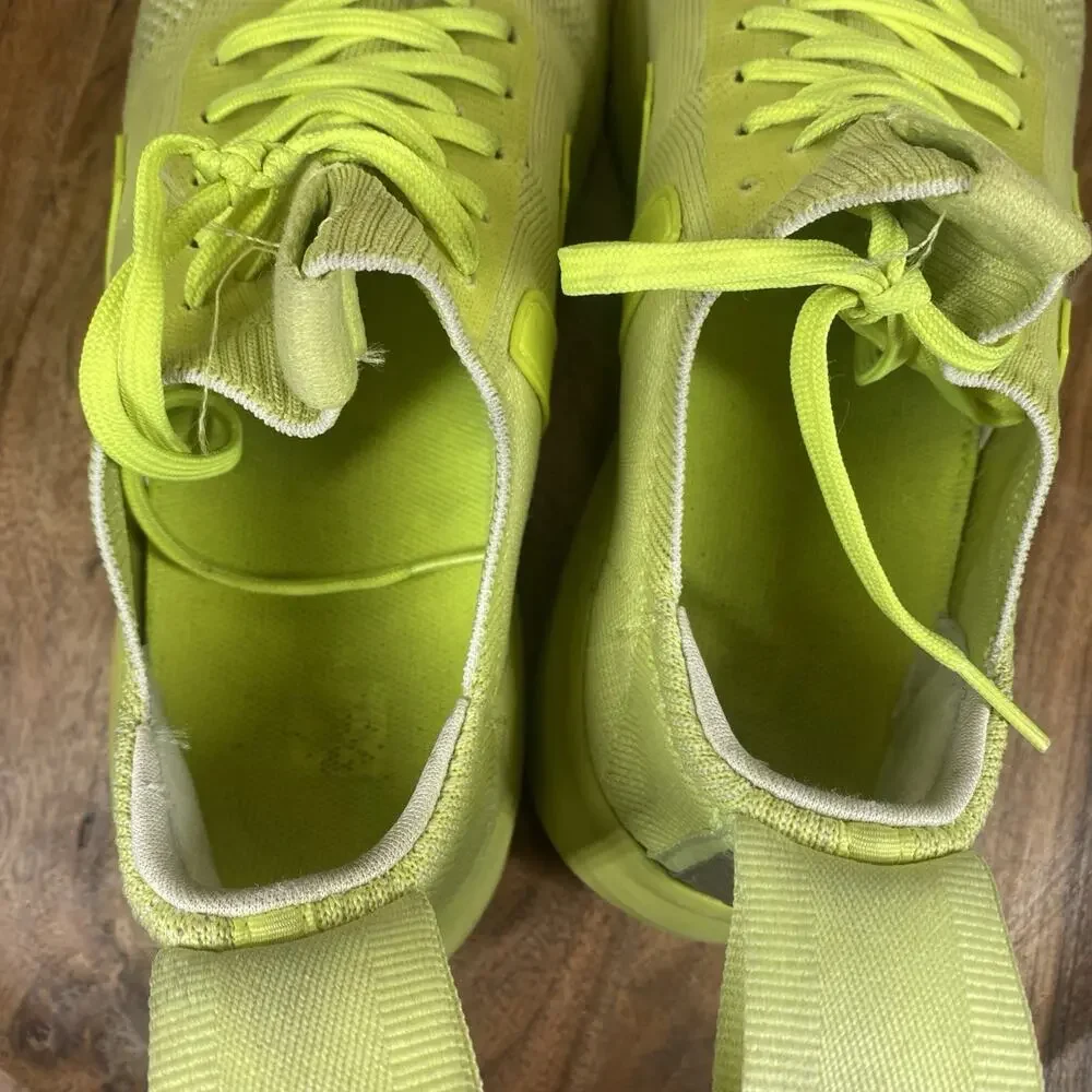 Veja Runner V2 Full Acid Yellow Womens Neon Green Yellow Size 9 Running Shoes